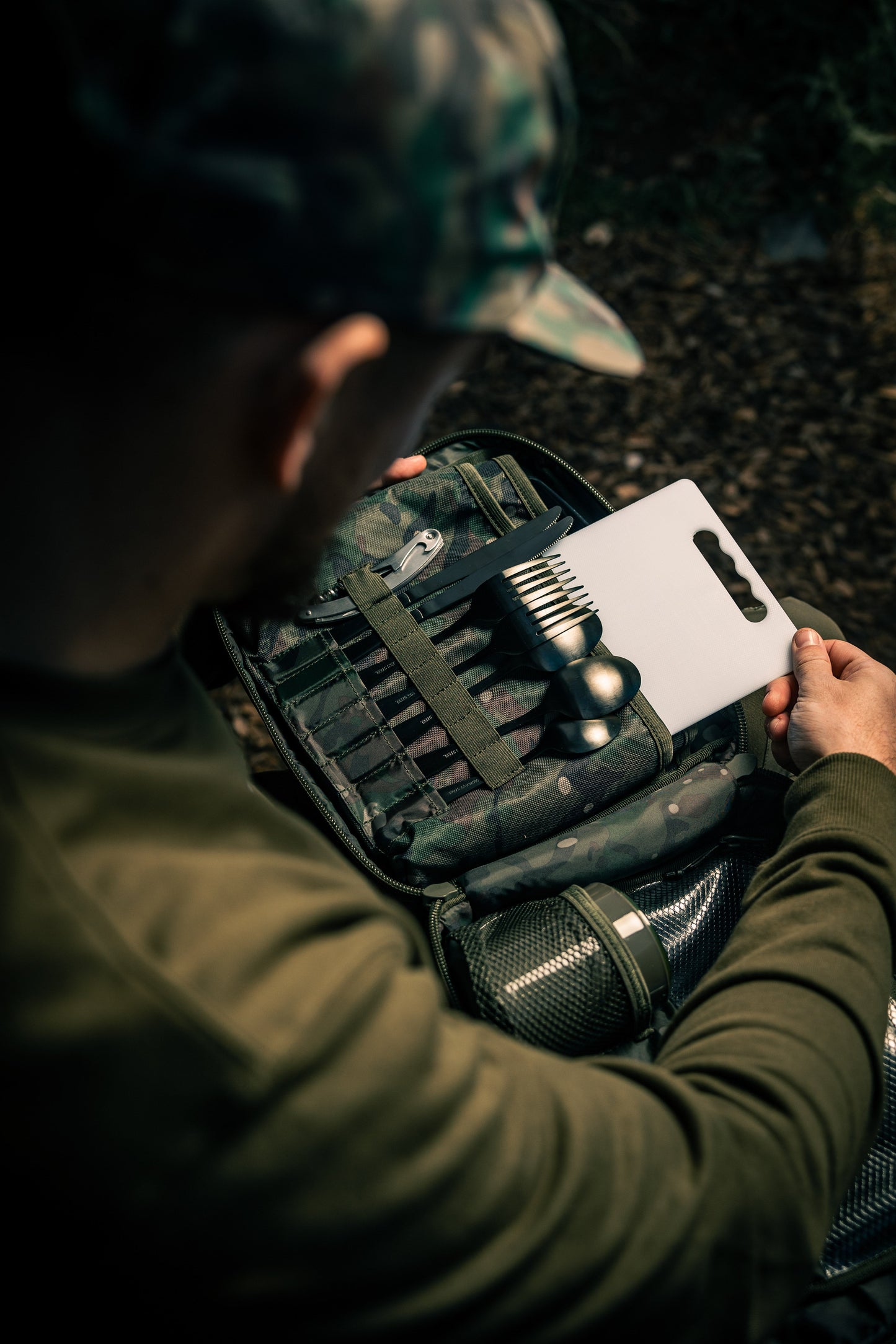 Geanta + Trusa pentru Picnic Trakker NXC Camo Deluxe Food Set - Trakker
