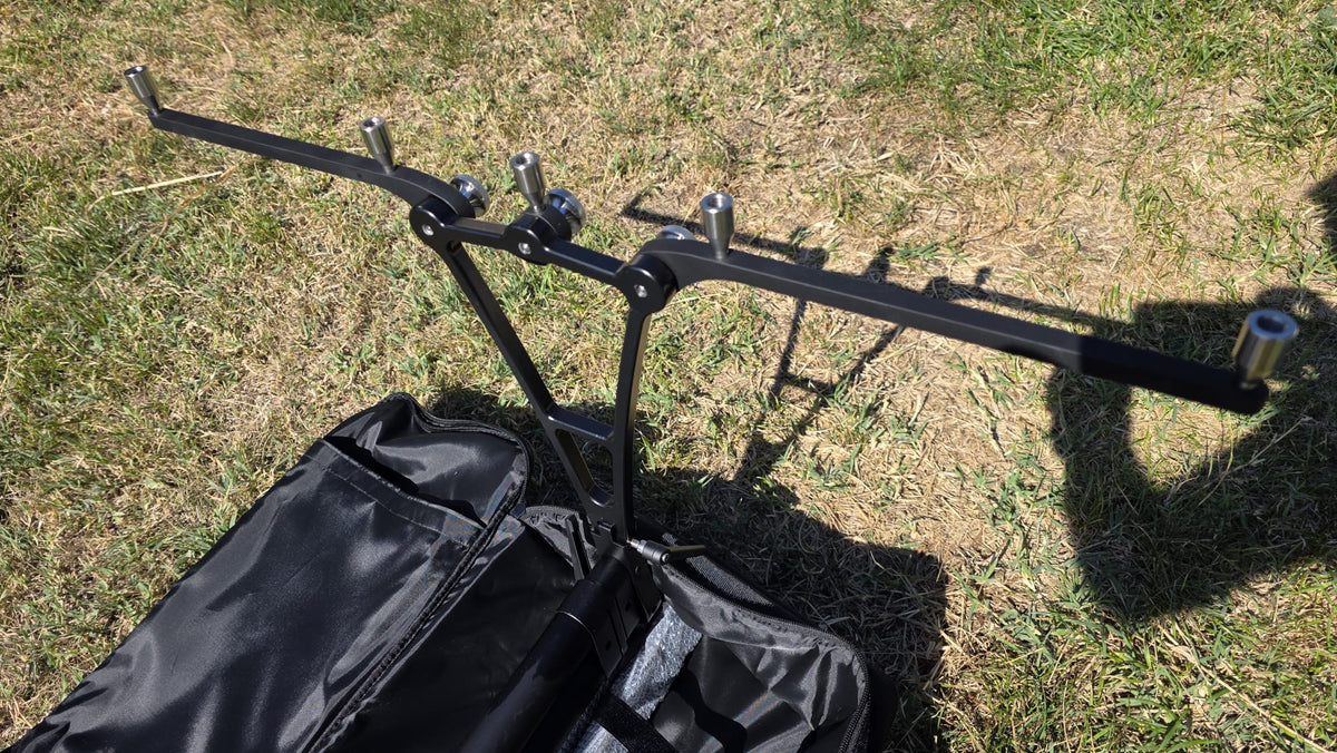 Rod Pod East Shark Premium Biturbo Full Black (3/4 Posturi) + Set Custom Myon Baits Portocaliu 3D Printed - East Shark